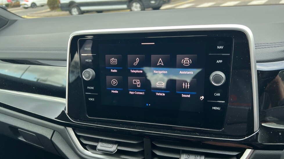 Used Volkswagen T-Roc 2025 for sale - 76025276: Photo 24