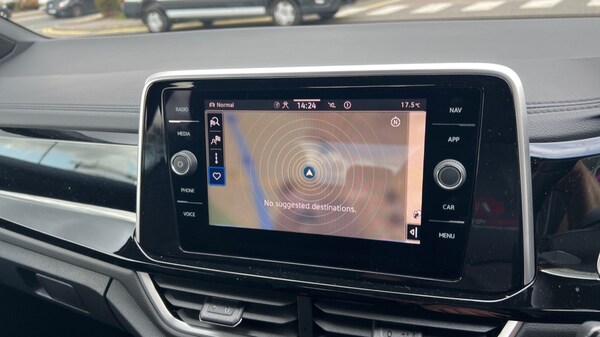 Used Volkswagen T-Roc 2025 for sale - 76025276: Photo 25