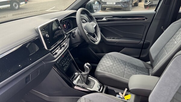 Used Volkswagen T-Roc 2025 for sale - 76025276: Photo 28