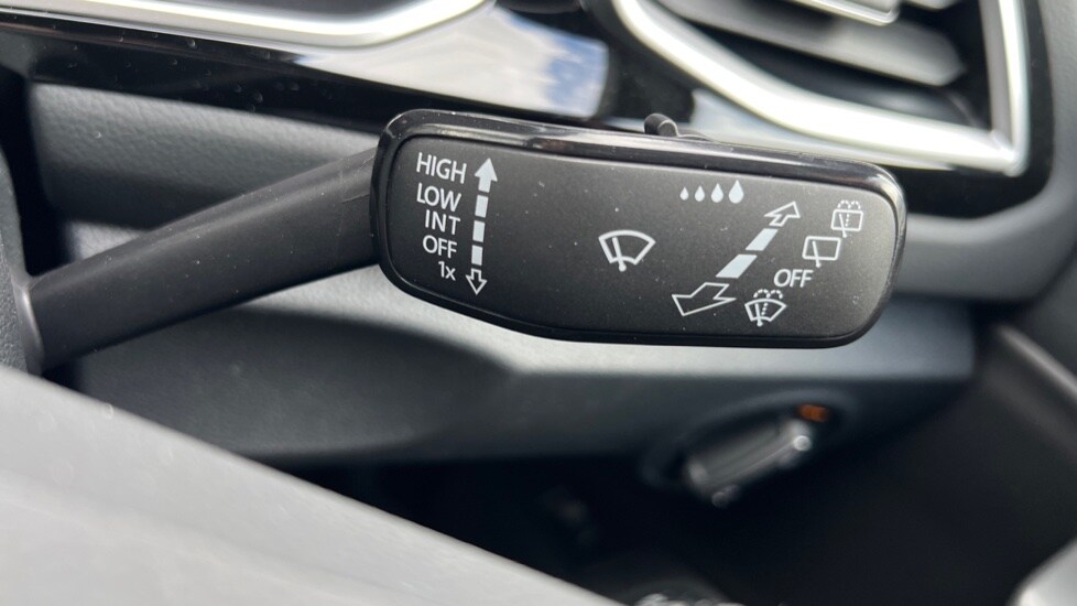 Used Volkswagen T-Roc 2025 for sale - 76025276: Photo 33