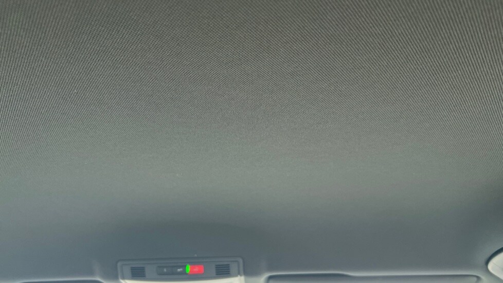 Used Volkswagen T-Roc 2025 for sale - 76025276: Photo 38