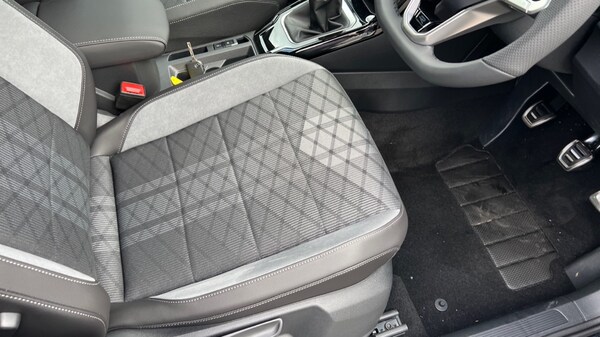 Used Volkswagen T-Roc 2025 for sale - 76025276: Photo 39