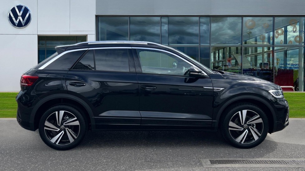 Used Volkswagen T-Roc 2025 for sale - 76025276: Photo 4