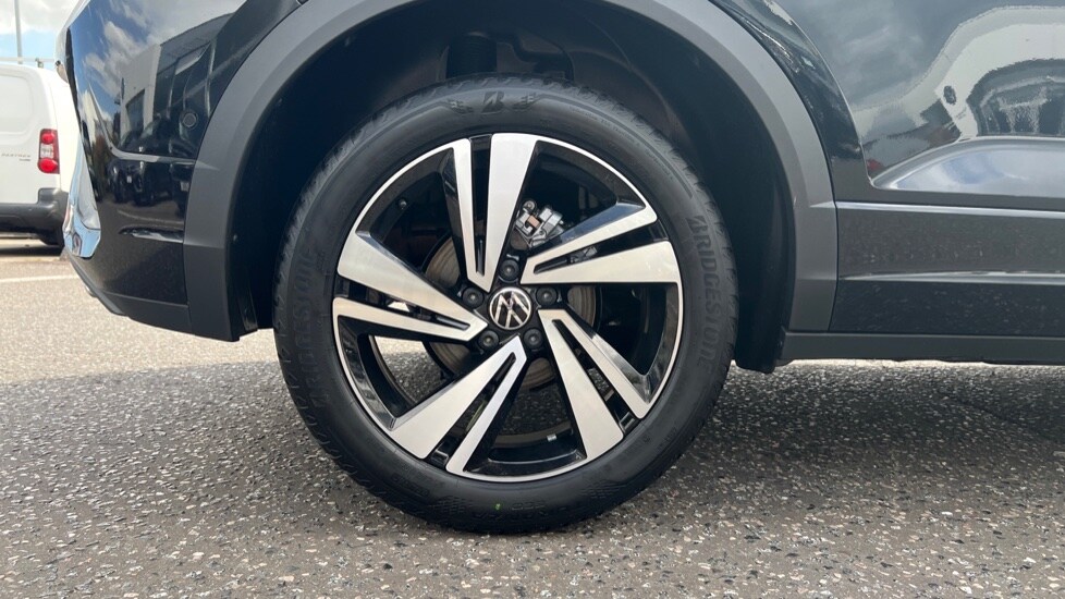 Used Volkswagen T-Roc 2025 for sale - 76025276: Photo 5