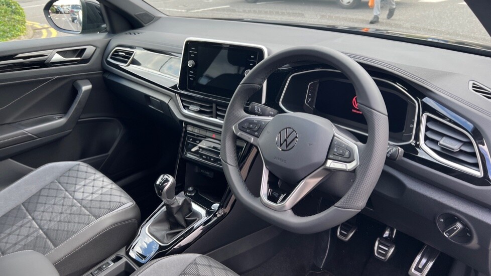 Used Volkswagen T-Roc 2025 for sale - 76025276: Photo 6