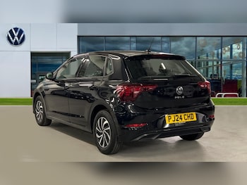 Used Volkswagen Polo 2024 for sale - 76660708: Photo