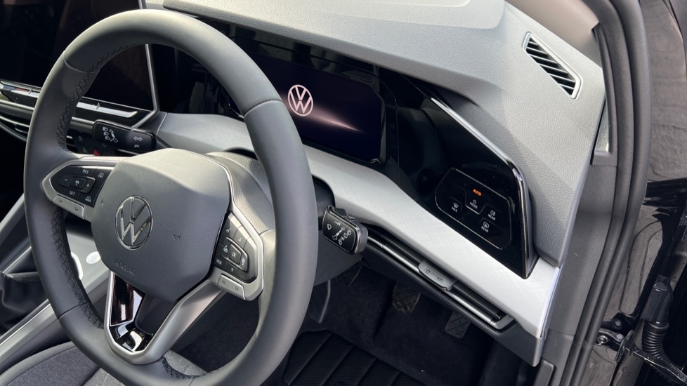 Used Volkswagen Golf 2025 for sale - 76393659: Photo 41