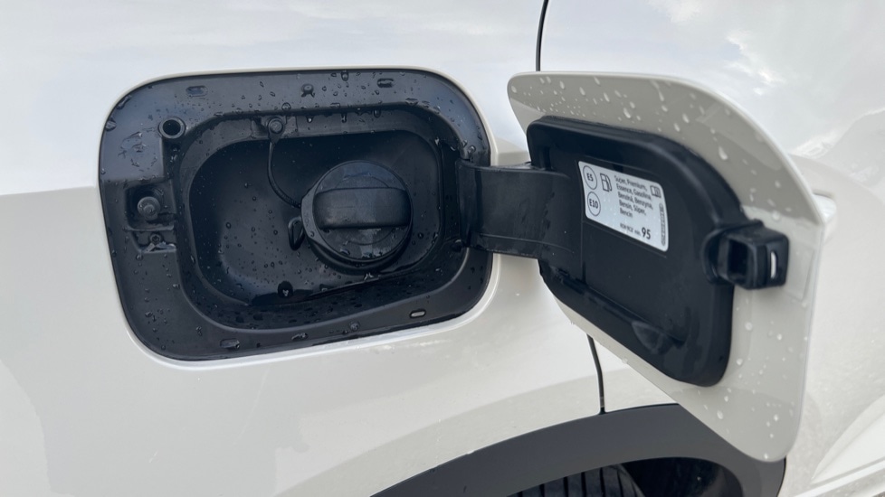 Used Volkswagen T-Roc 2025 for sale - 76870589: Photo 29