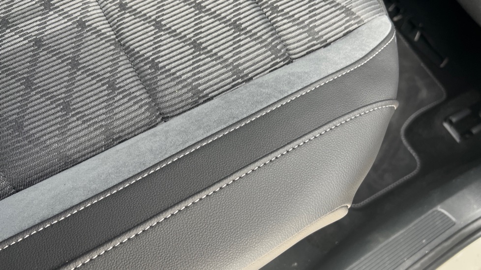 Used Volkswagen T-Roc 2025 for sale - 76870589: Photo 52