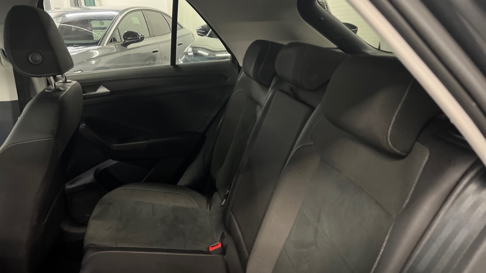 Used Volkswagen T-Roc 2022 for sale - 77042900: Photo 15