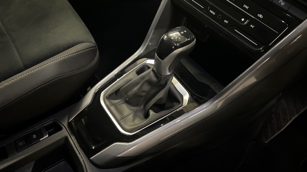 Used Volkswagen T-Roc 2022 for sale - 77042900: Photo 36