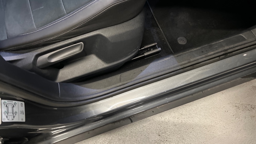 Used Volkswagen T-Roc 2022 for sale - 77042900: Photo 40