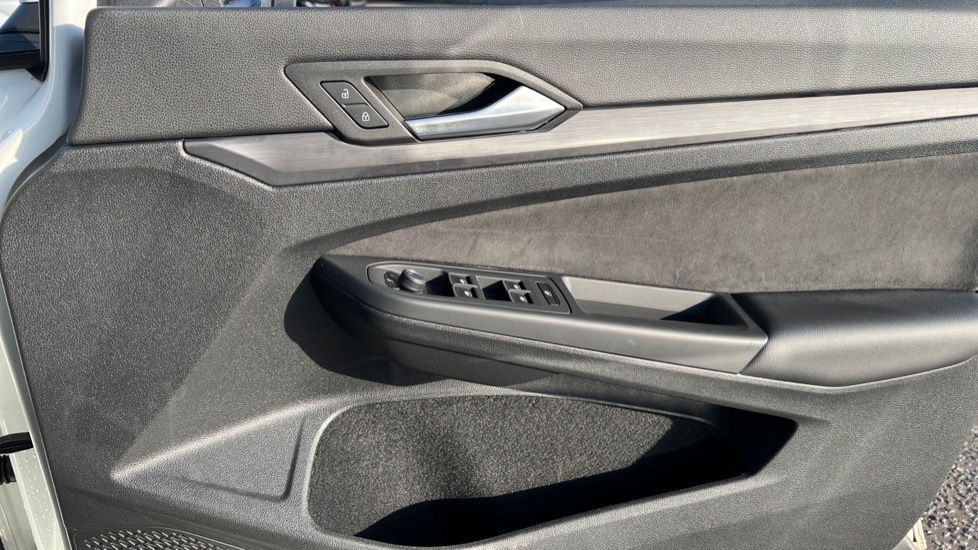 Used Volkswagen Golf 2024 for sale - 76928067: Photo 37