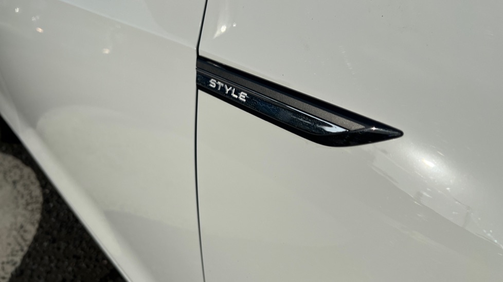 Used Volkswagen Golf 2024 for sale - 76928067: Photo 44