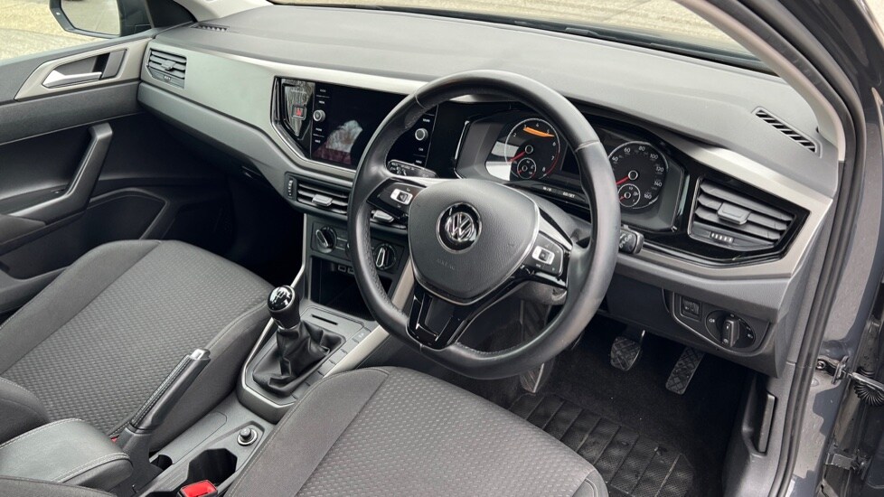 Used Volkswagen Polo 2019 for sale - 76927997: Photo 6