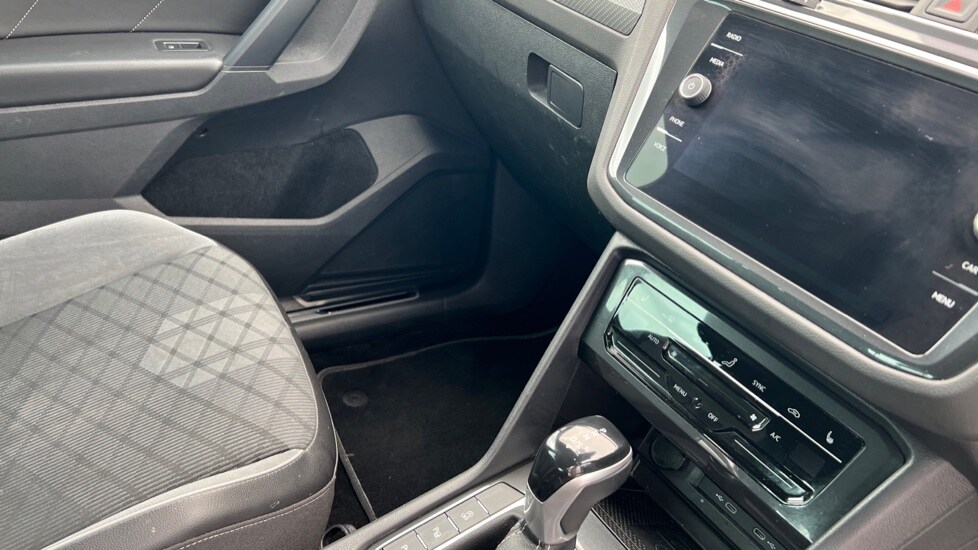 Used Volkswagen Tiguan 2021 for sale - 76074381: Photo 35