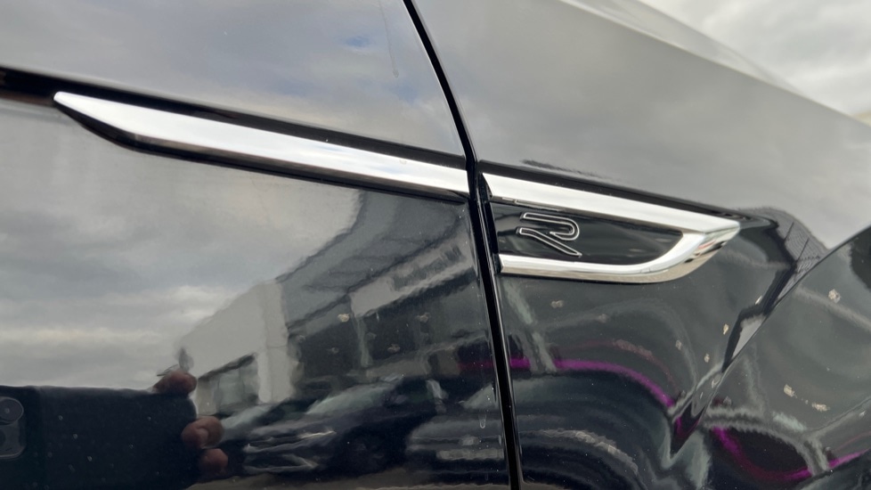 Used Volkswagen T-Roc 2025 for sale - 76328244: Photo 45