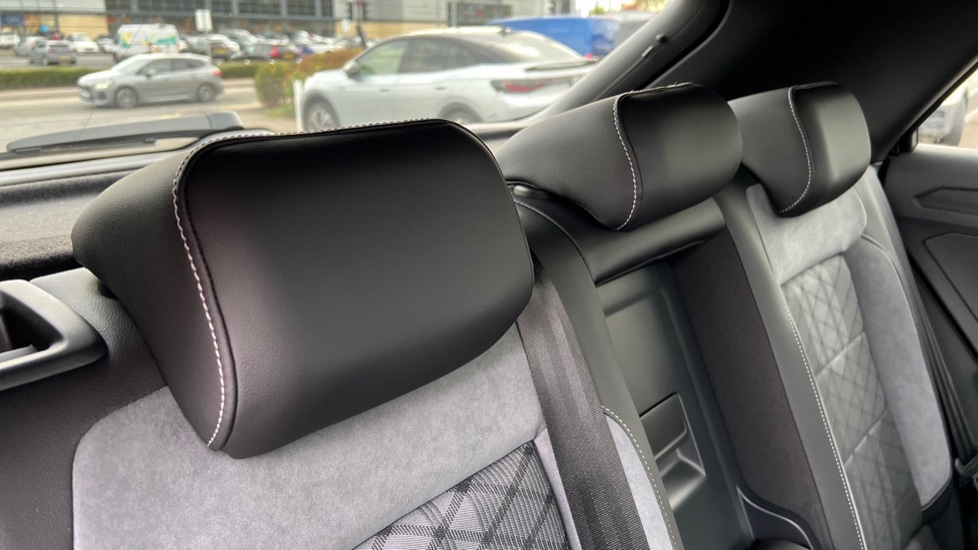 Used Volkswagen T-Roc 2025 for sale - 76328244: Photo 75