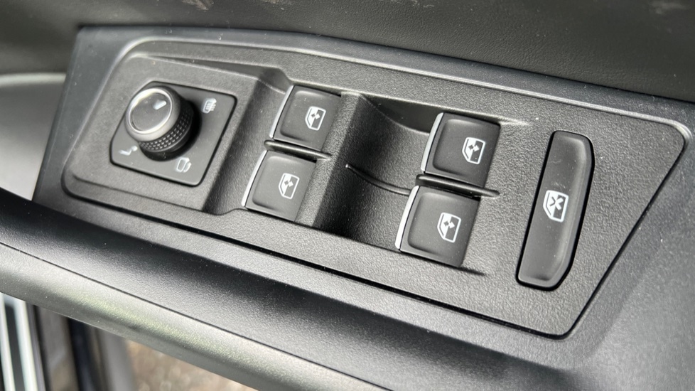 Used Volkswagen T-Roc 2025 for sale - 76328244: Photo 81