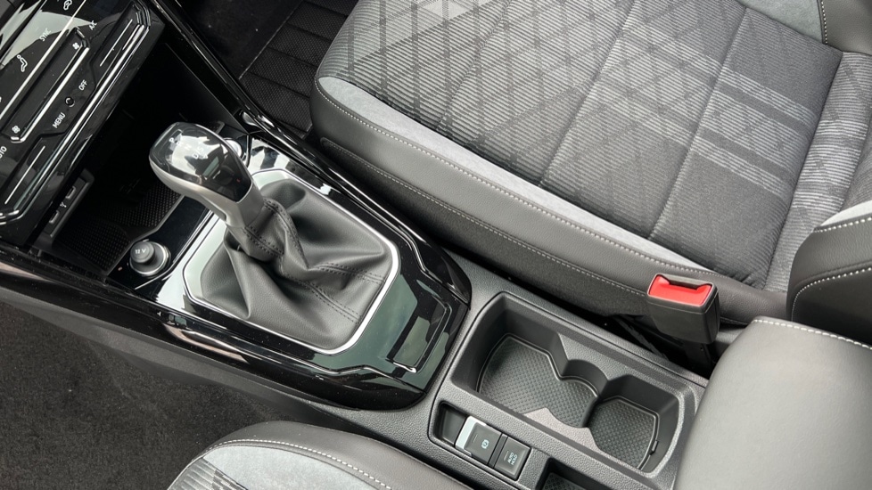 Used Volkswagen T-Roc 2025 for sale - 76870330: Photo 35