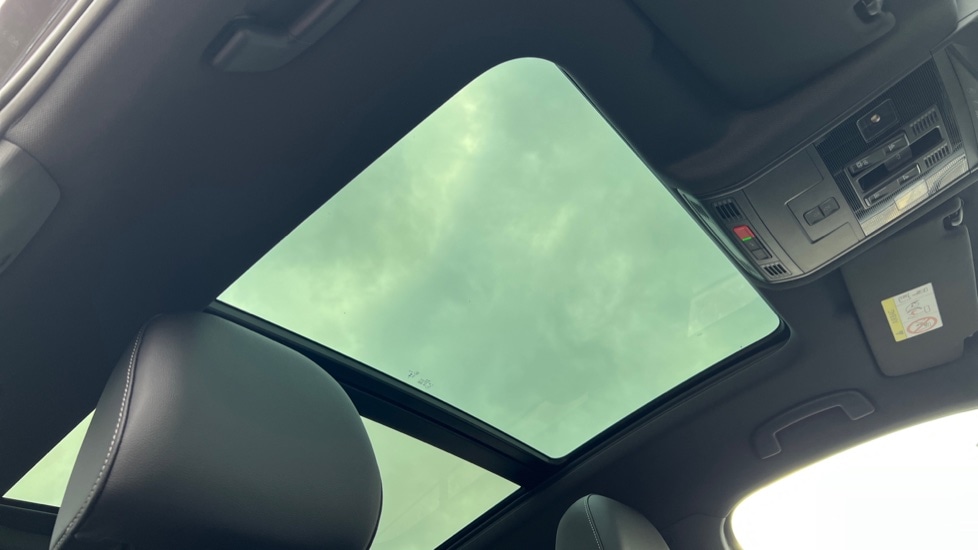 Used Volkswagen T-Roc 2025 for sale - 76870330: Photo 38