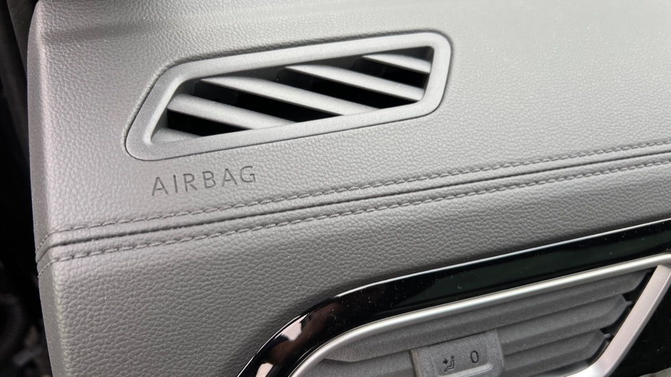 Used Volkswagen T-Roc 2025 for sale - 76870330: Photo 69