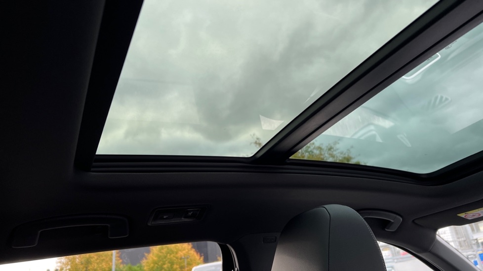 Used Volkswagen T-Roc 2025 for sale - 76870330: Photo 77