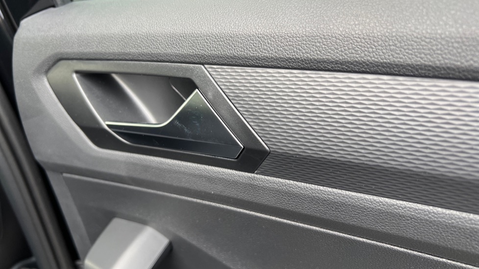 Used Volkswagen T-Roc 2025 for sale - 76870330: Photo 80