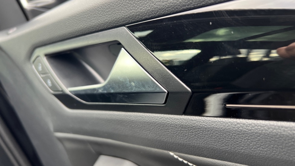 Used Volkswagen T-Roc 2025 for sale - 76870330: Photo 82