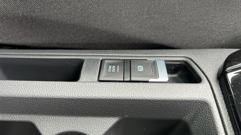 Used Volkswagen T-Roc 2025 for sale - 76870330: Photo 85