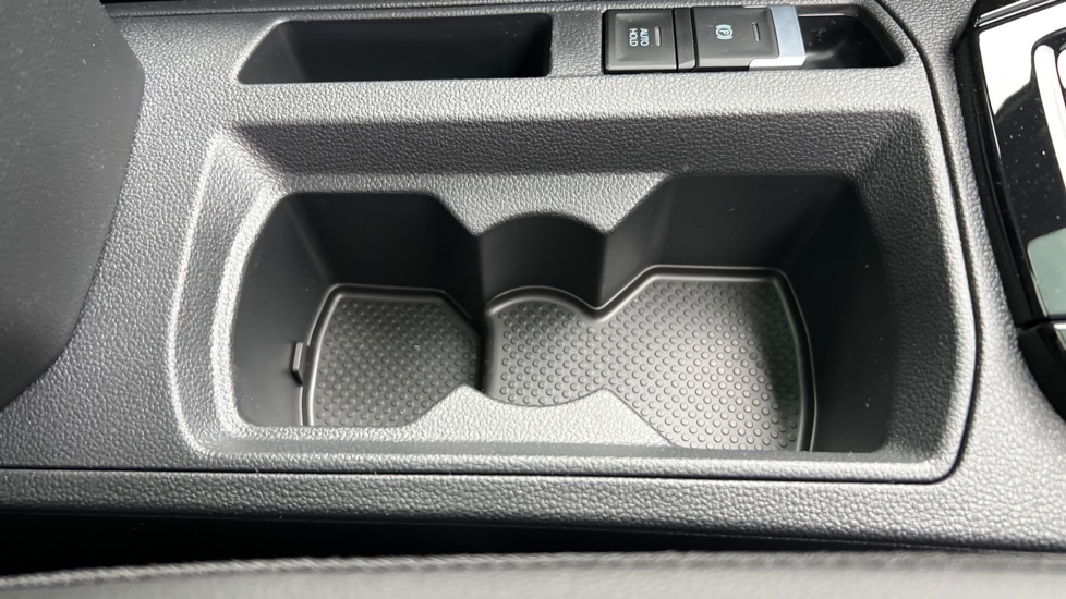 Used Volkswagen T-Roc 2025 for sale - 76870330: Photo 86