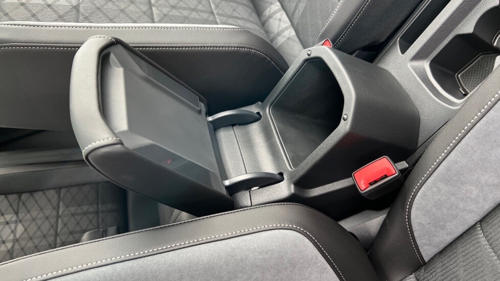 Used Volkswagen T-Roc 2025 for sale - 76870330: Photo 87