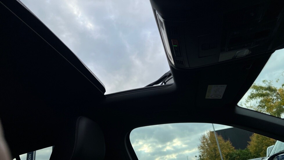 Used Volkswagen T-Roc 2025 for sale - 76870330: Photo 89