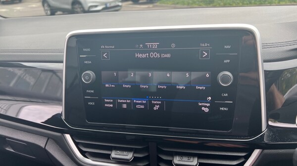 Used Volkswagen T-Roc 2025 for sale - 75675238: Photo 25