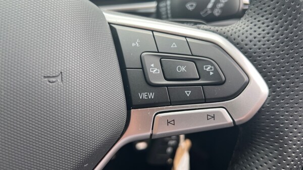 Used Volkswagen T-Roc 2025 for sale - 75675238: Photo 32