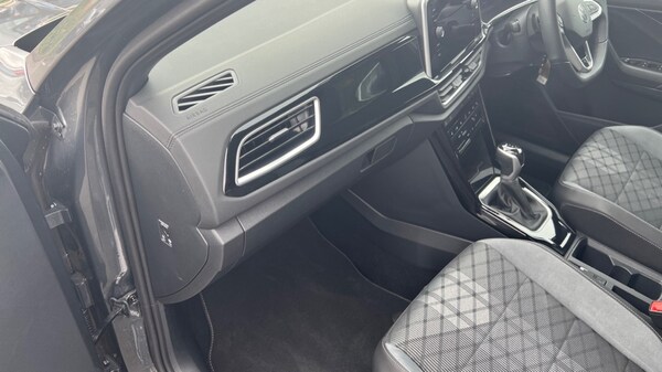 Used Volkswagen T-Roc 2025 for sale - 75675238: Photo 43