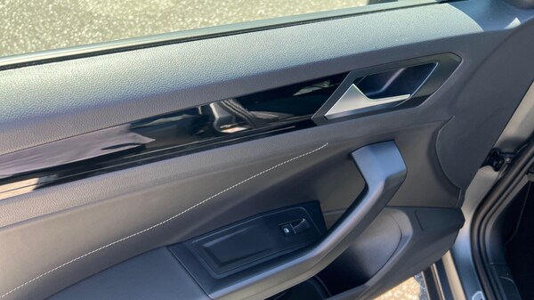 Used Volkswagen T-Roc 2025 for sale - 75484524: Photo 37