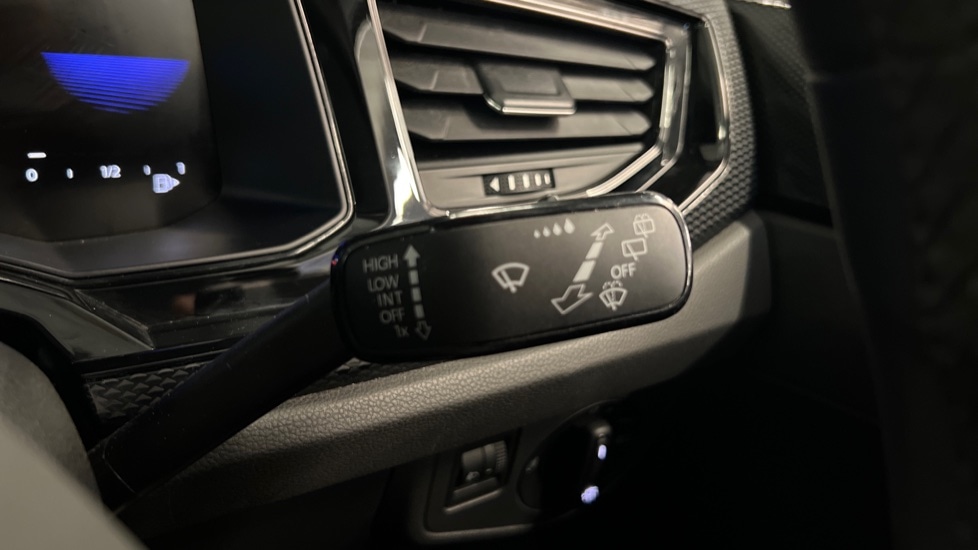 Used Volkswagen Polo 2023 for sale - 76140402: Photo 32