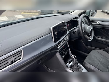 Used Volkswagen T-Roc 2024 for sale - 75484506: Photo