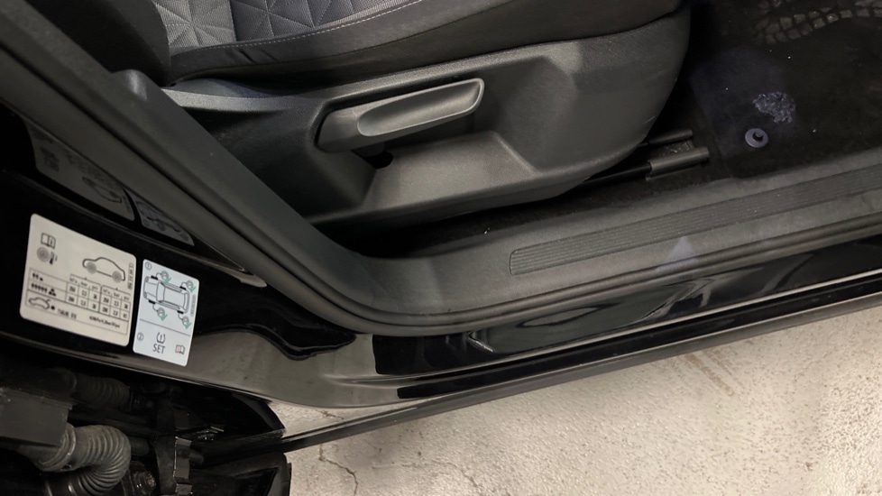 Used Volkswagen Tiguan 2022 for sale - 76870504: Photo 40