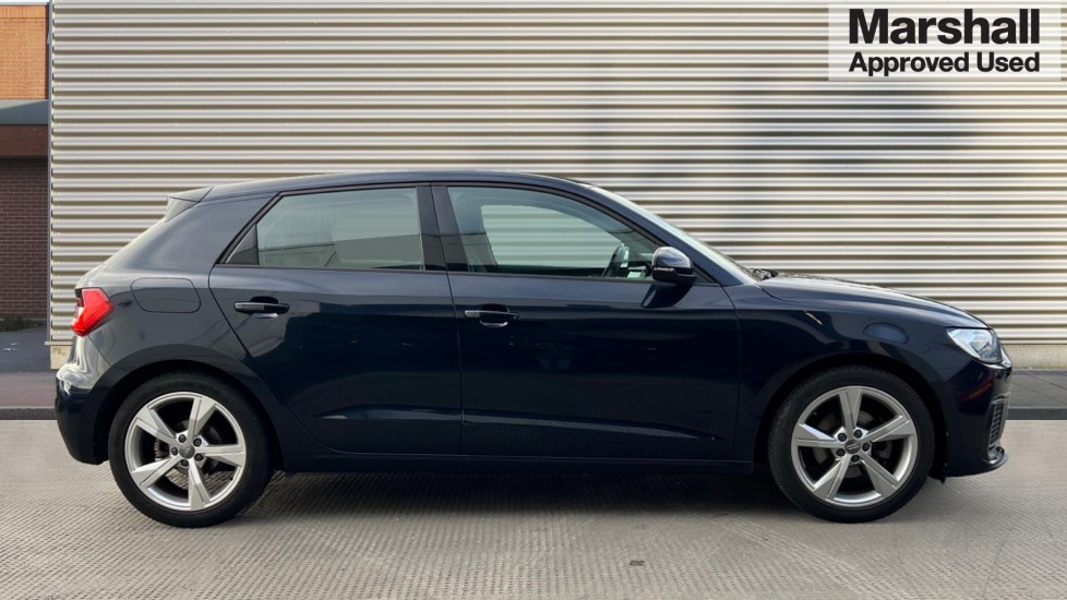 Used Audi A1 2019 for sale - 77083614: Photo 2