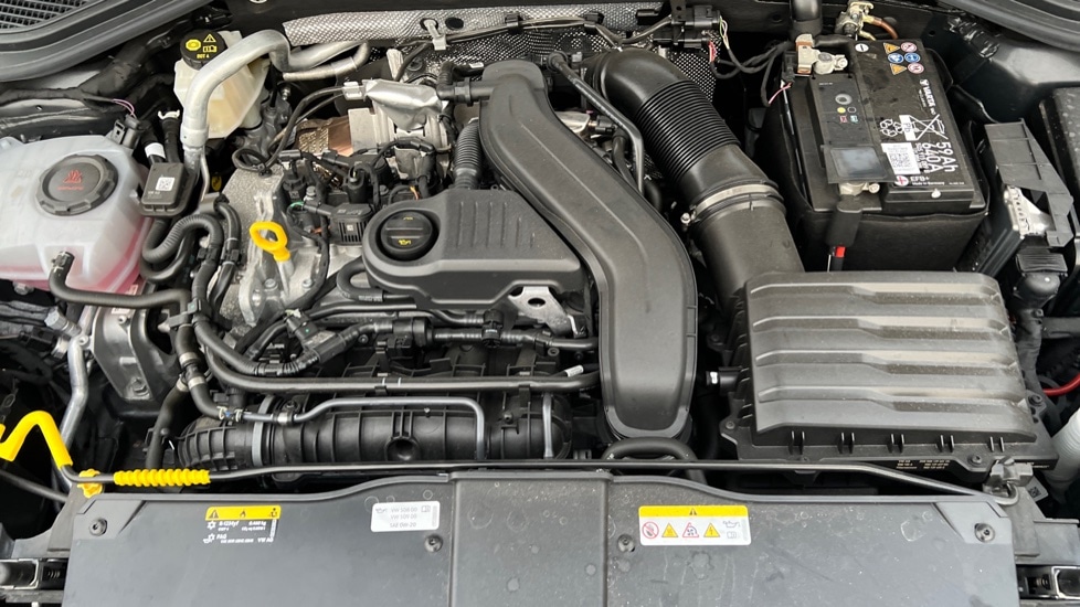 Used Volkswagen T-Roc 2023 for sale - 76623551: Photo 17