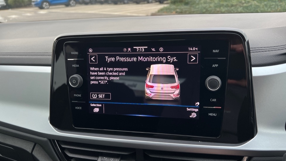 Used Volkswagen T-Roc 2023 for sale - 76623551: Photo 23