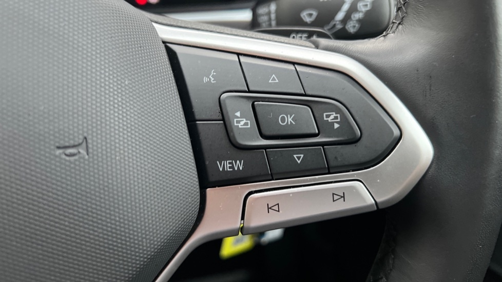 Used Volkswagen T-Roc 2023 for sale - 76623551: Photo 32