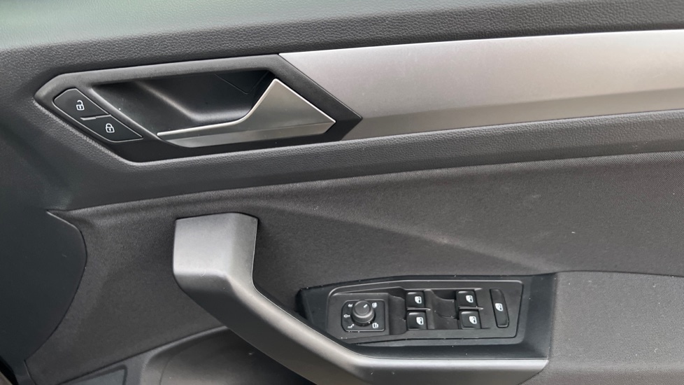 Used Volkswagen T-Roc 2023 for sale - 76623551: Photo 37