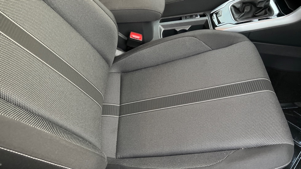 Used Volkswagen T-Roc 2023 for sale - 76623551: Photo 39