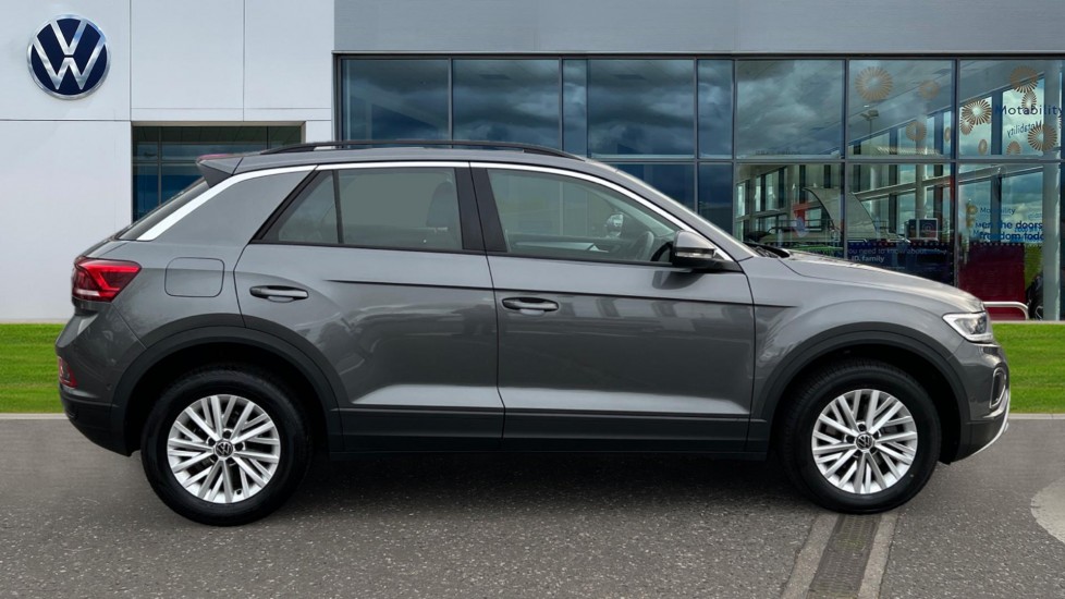 Used Volkswagen T-Roc 2023 for sale - 76623551: Photo 4