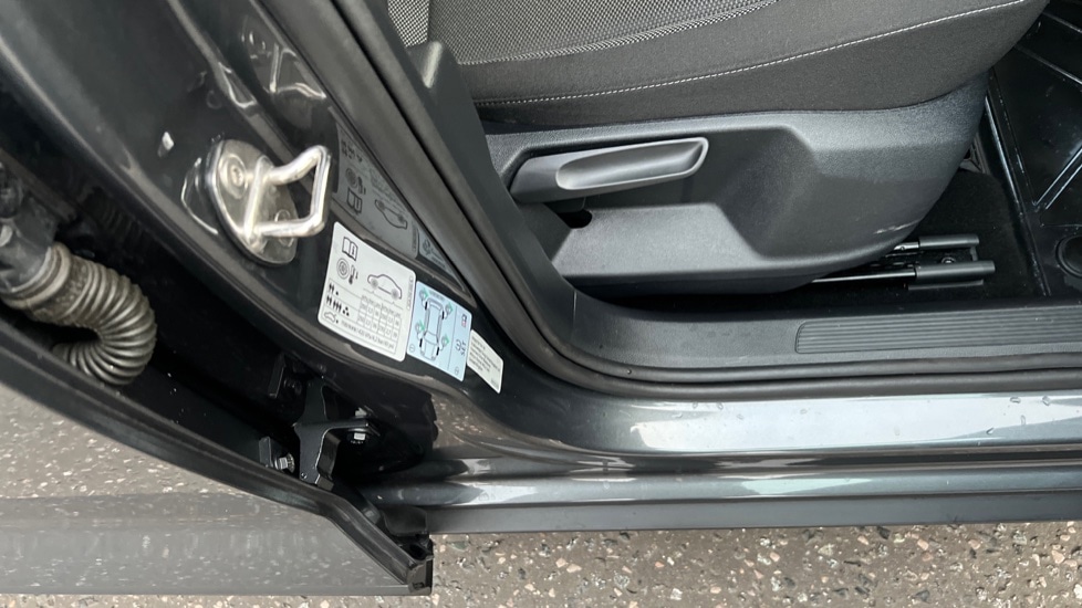 Used Volkswagen T-Roc 2023 for sale - 76623551: Photo 40