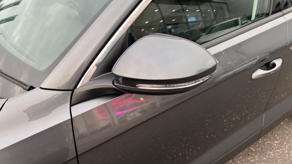 Used Volkswagen T-Roc 2023 for sale - 76623551: Photo 45