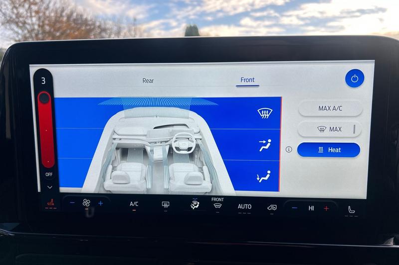 Used Ford Tourneo Custom 2024 for sale - 76391389: Photo 15